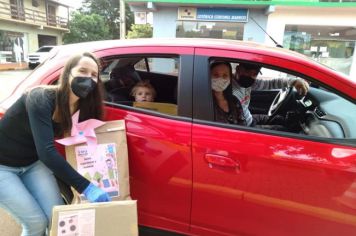 Foto - Drive-Thru EMEI Primeiros Passos blocos A e B