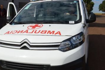 Foto - Nova ambulância complementa frota da Secretaria de Saúde de Coronel Barros