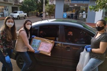 Foto - Drive-Thru EMEI Primeiros Passos blocos A e B