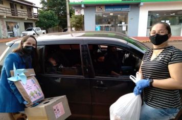 Foto - Drive-Thru EMEI Primeiros Passos blocos A e B