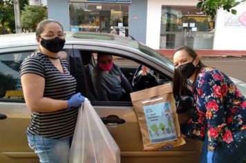 Foto - Drive-Thru EMEI Primeiros Passos blocos A e B