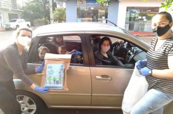 Foto - Drive-Thru EMEI Primeiros Passos blocos A e B