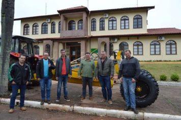 Aquisição de Niveladora de Arrastre LTA 5000 para manutenção de estradas rurais em Coronel Barros.