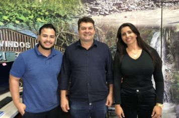 Novos Oficiais Administrativos Anunciados em Cerimônia no Gabinete do Prefeito