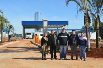 Prefeito Visita empresas que se instalam no município