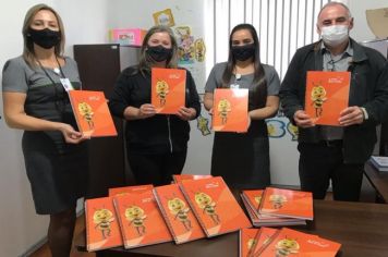  Sicredi das Culturas RS/MG realiza entrega de cadernos aos professores