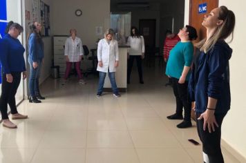 Servidores municipais de Coronel Barros fazem ginástica laboral antes de começar a jornada de trabalho