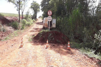 Trânsito interrompido na localidade de Rincão Seco