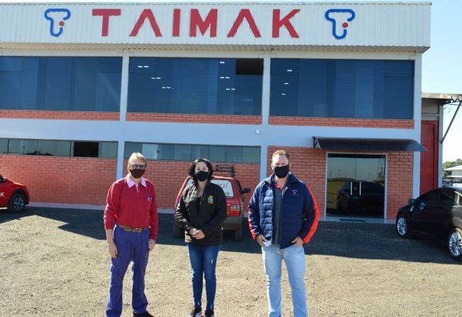 Comitiva da prefeitura faz visita à Taimak