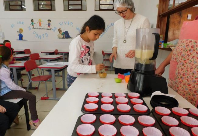 PROJETO VIDA SAUDÁVEL LEVA AS CRIANÇAS À COZINHA