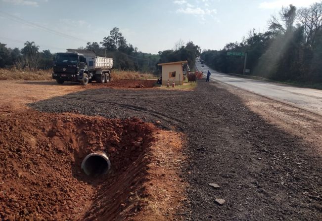 Secretaria de Obras e Viação, realizam obras de melhorias de acesso a Linha Arroio do Tigre