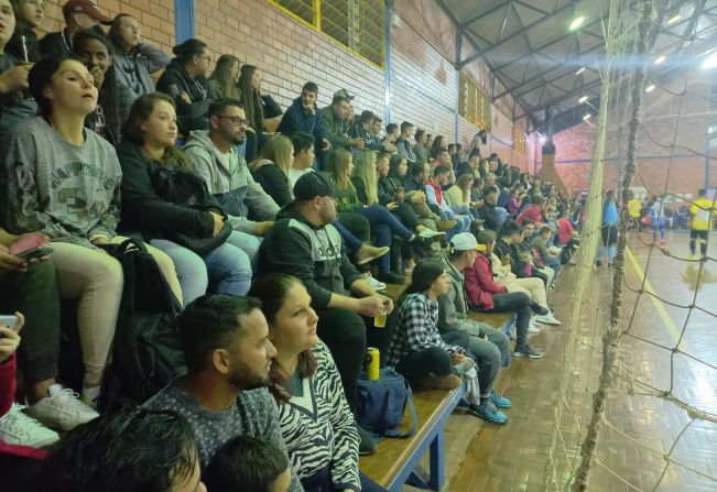 Público comparece em massa na 2° rodada do Campeonato de Futsal de Coronel Barros