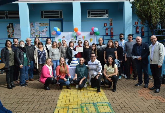 Aniversário de E.M.E.F Miguel Burnier é celebrado com emoção