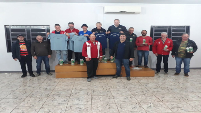 Esquadrias Weimer é a equipe Campeã do Campeonato Municipal de Canastra