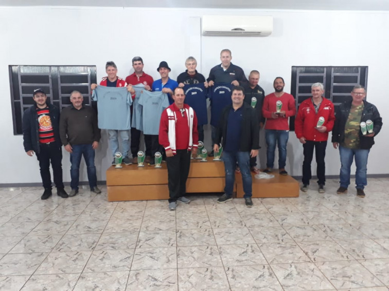 Esquadrias Weimer é a equipe Campeã do Campeonato Municipal de Canastra