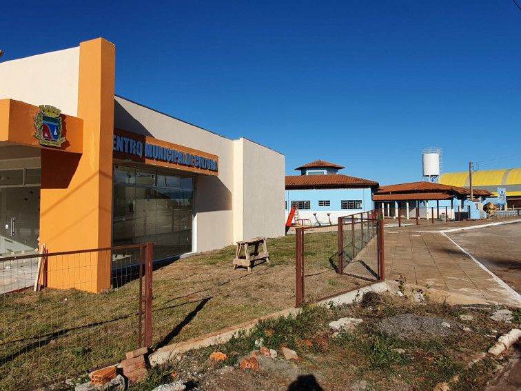 Novo Complexo Educacional e Centro Municipal de Cultura 