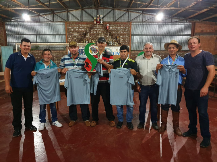 Linha 8 é a equipe campeã do Campeonato Municipal de Bocha