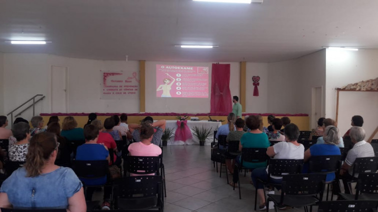 Evento sobre o Outubro Rosa envolve comunidade Coronelbarrense