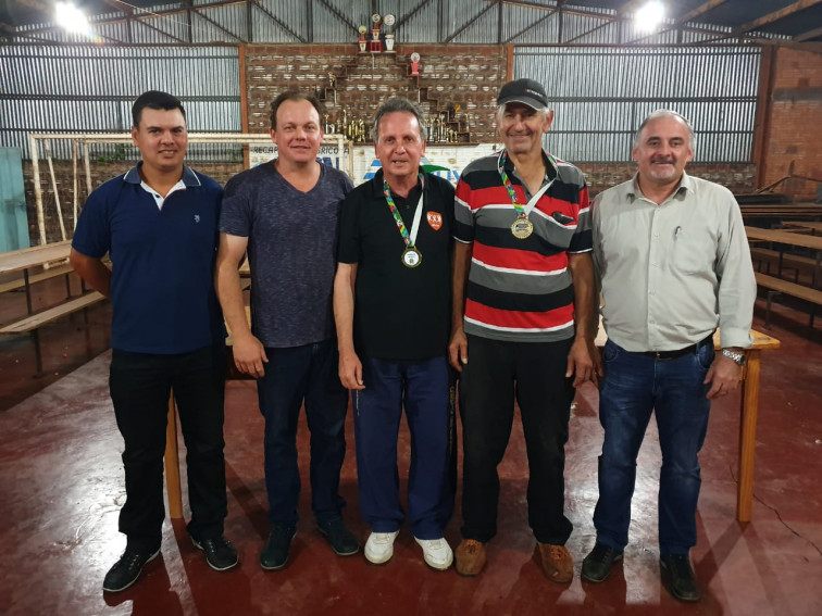 Linha 8 é a equipe campeã do Campeonato Municipal de Bocha