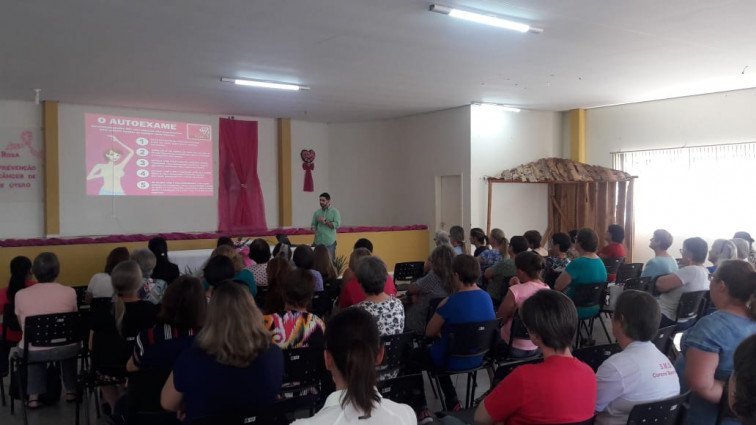 Evento sobre o Outubro Rosa envolve comunidade Coronelbarrense