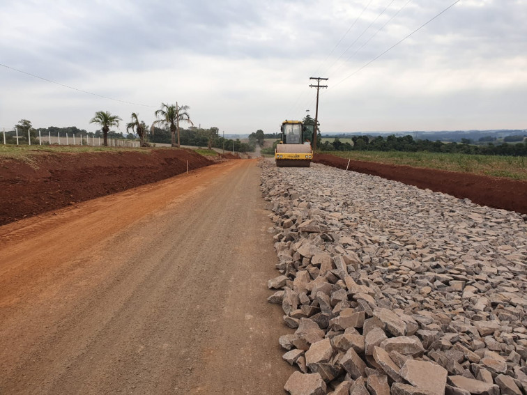 Obras de pavimentação asfáltica seguem em Coronel Barros