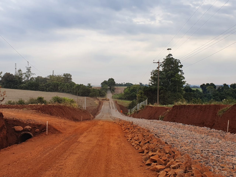 Obras de pavimentação asfáltica seguem em Coronel Barros